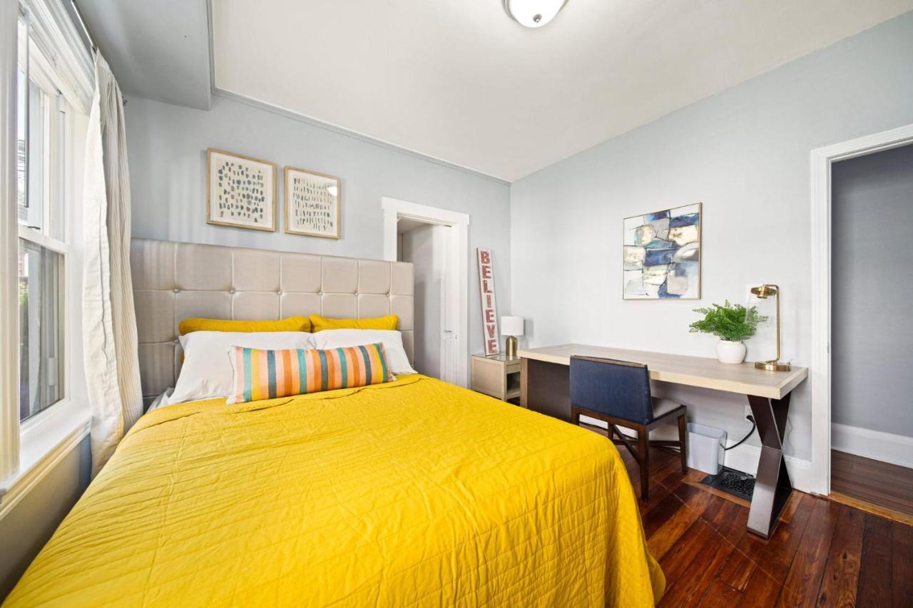 Cozy Up In 5Br Apt Near Charming Oak Square Бостон Екстер'єр фото